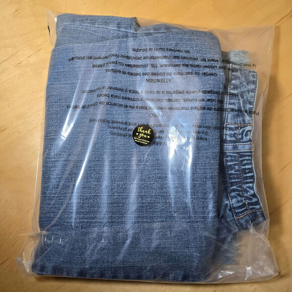 Chicos Frayed Hem Wide Leg Cropped Jeans Elestic Comfort Sides Sz 2 US 12 or LG - Picture 10 of 10